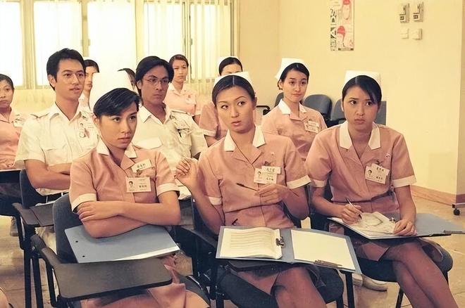 別再看《巨塔之后》強(qiáng)推5部醫(yī)療職業(yè)劇看完秒懂啥叫緊張刺激(圖3)