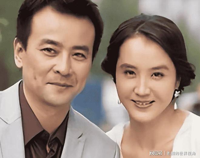 恩愛十幾年難抵殘酷現(xiàn)實(shí)？羅鋼娶小23歲郝蕾年齡差原來不算坎(圖7)