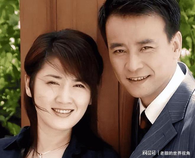 恩愛十幾年難抵殘酷現(xiàn)實(shí)？羅鋼娶小23歲郝蕾年齡差原來不算坎(圖6)