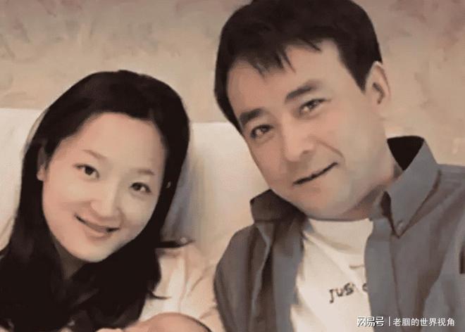 恩愛十幾年難抵殘酷現(xiàn)實(shí)？羅鋼娶小23歲郝蕾年齡差原來不算坎(圖12)